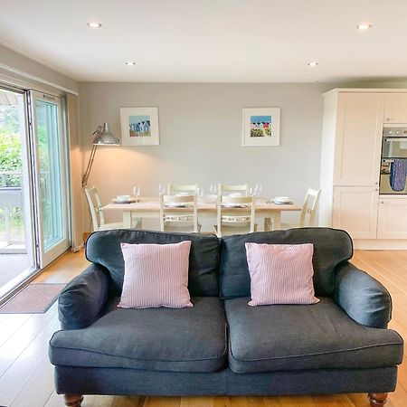 Swandown, 20 Poldon Villa Чард Екстериор снимка