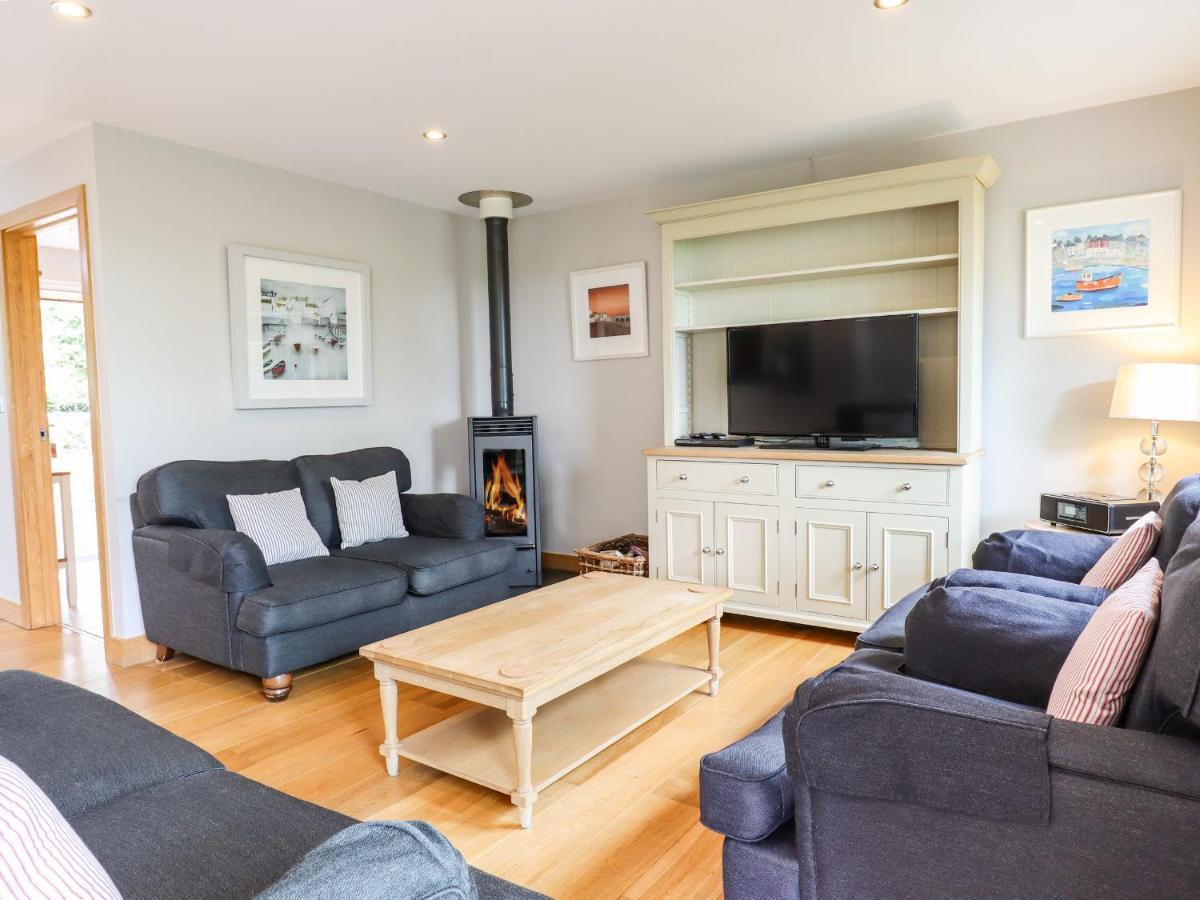 Swandown, 20 Poldon Villa Чард Екстериор снимка