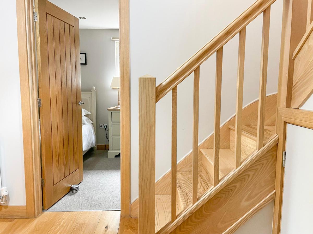 Swandown, 20 Poldon Villa Чард Екстериор снимка