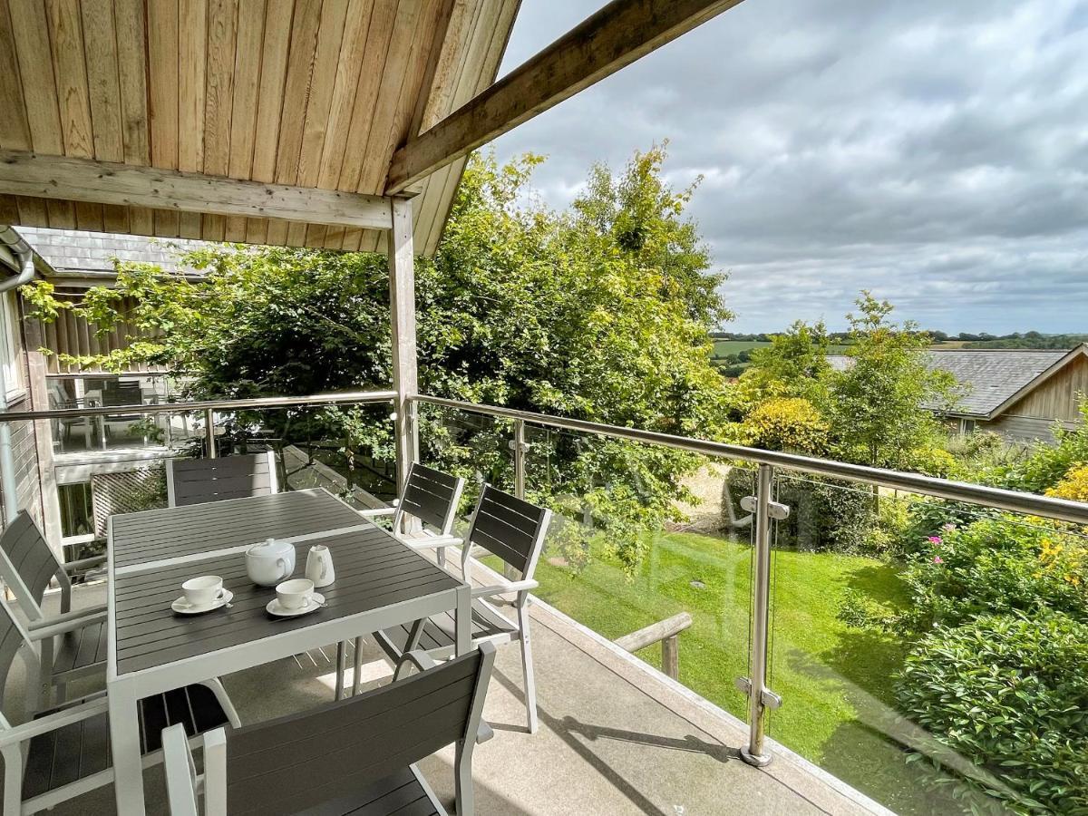 Swandown, 20 Poldon Villa Чард Екстериор снимка
