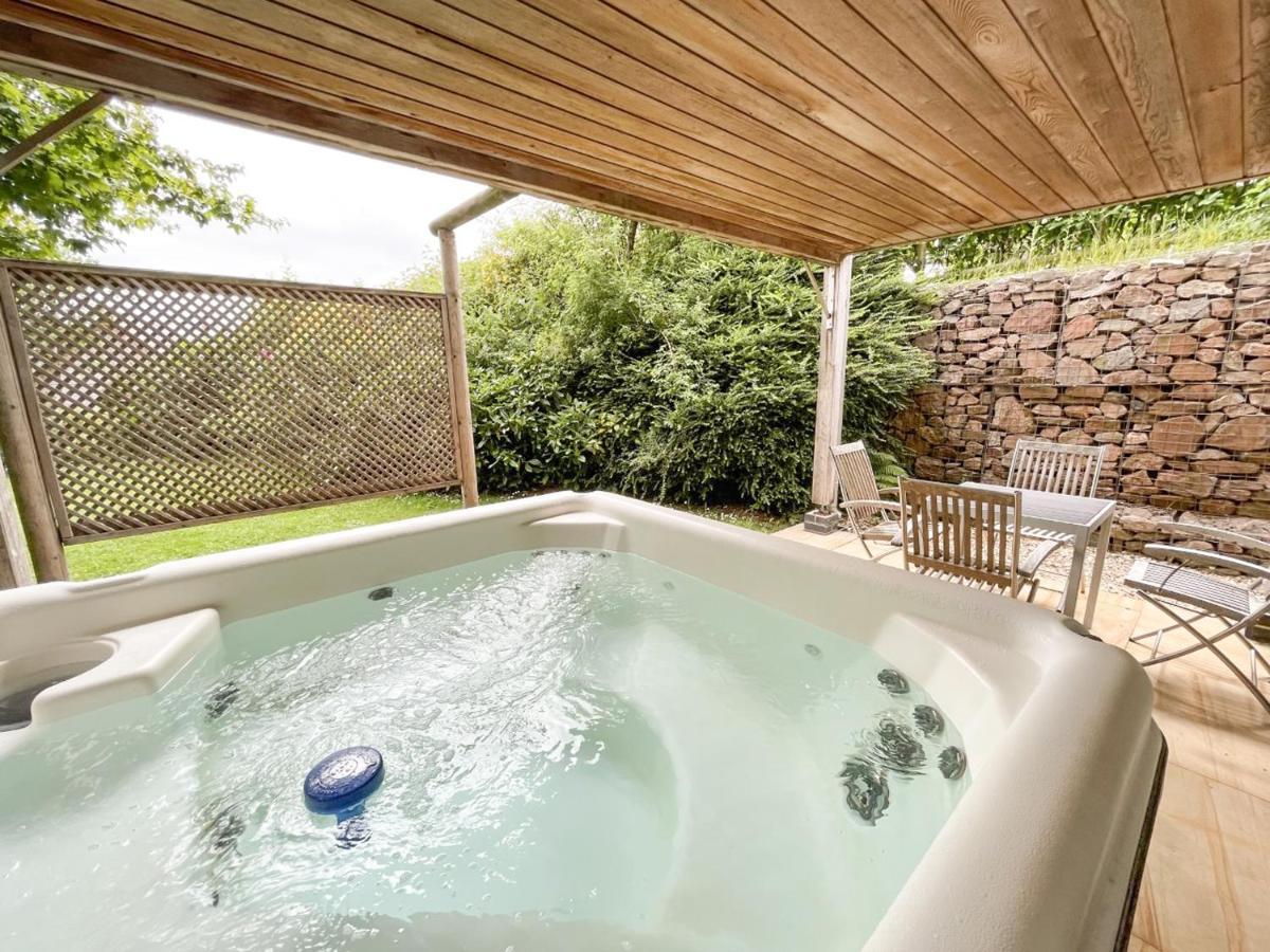 Swandown, 20 Poldon Villa Чард Екстериор снимка