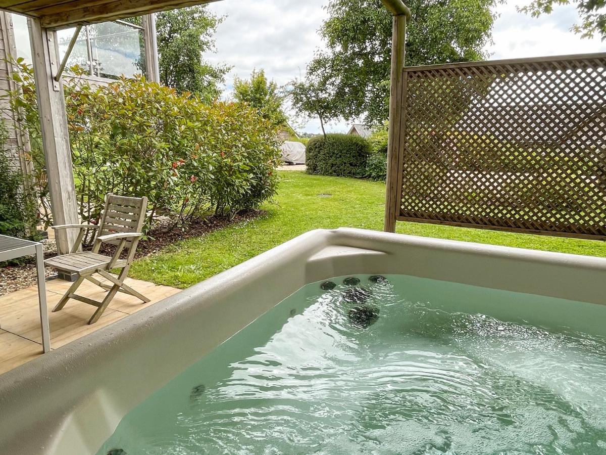 Swandown, 20 Poldon Villa Чард Екстериор снимка
